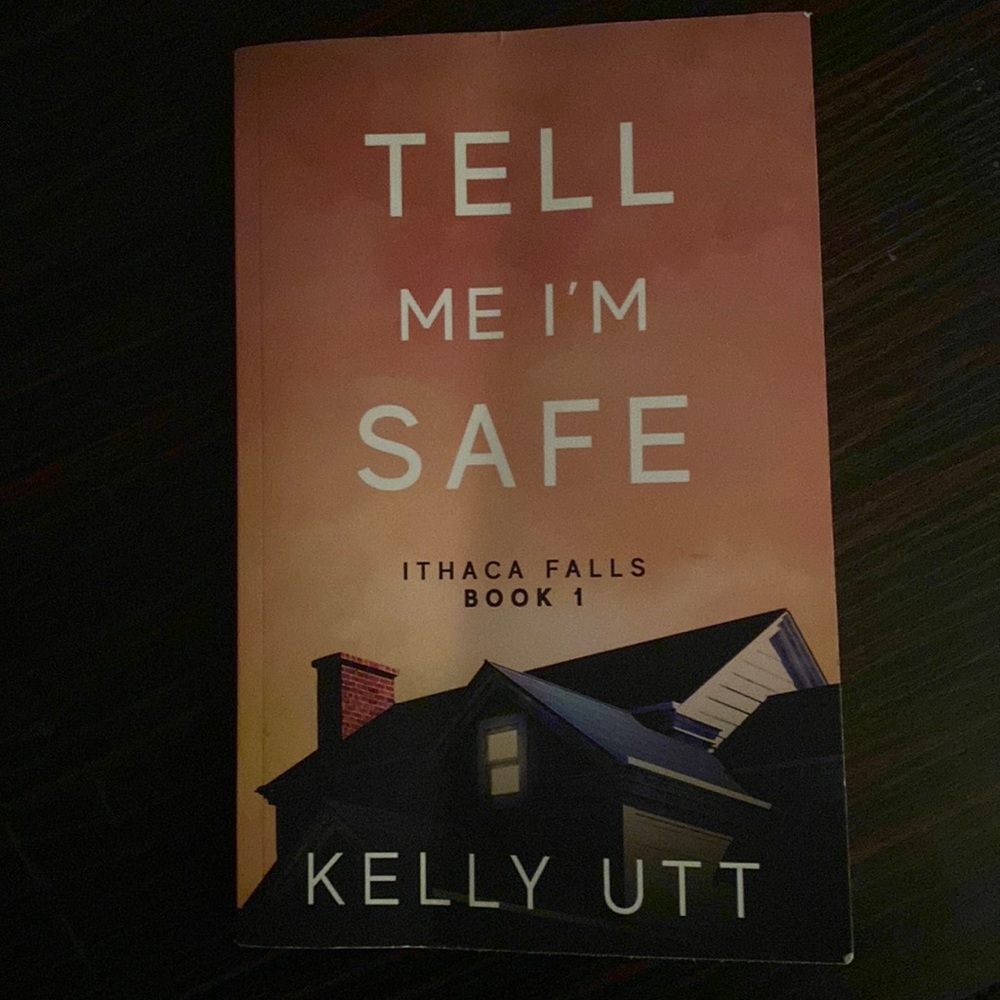 ⭐️5/$10⭐️Suspense Novel 🖤